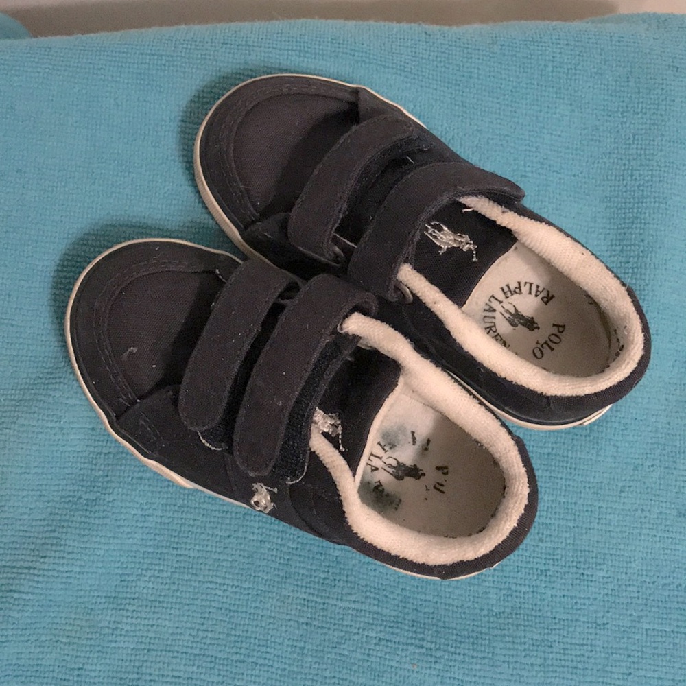 2/$20 🎉Children’s shoes